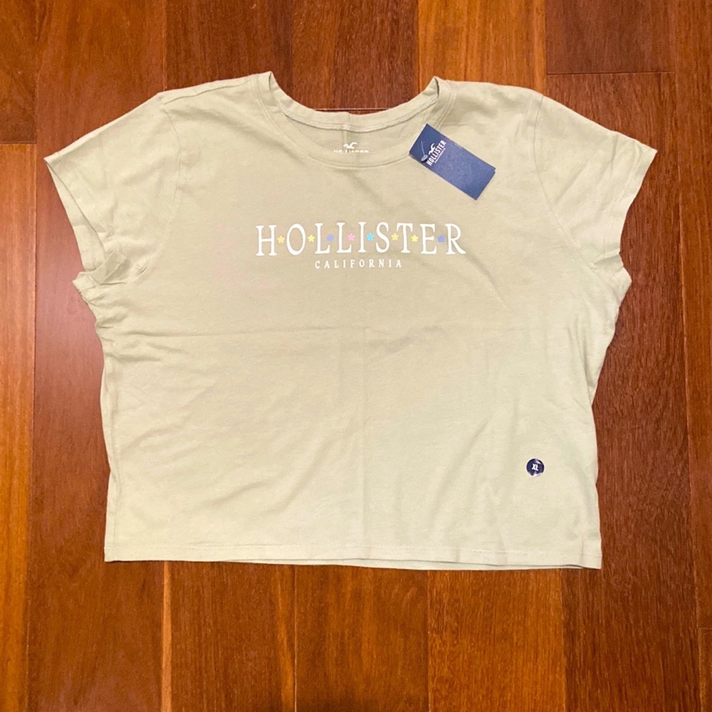 NWT Hollister XL Graphic Baby Tee